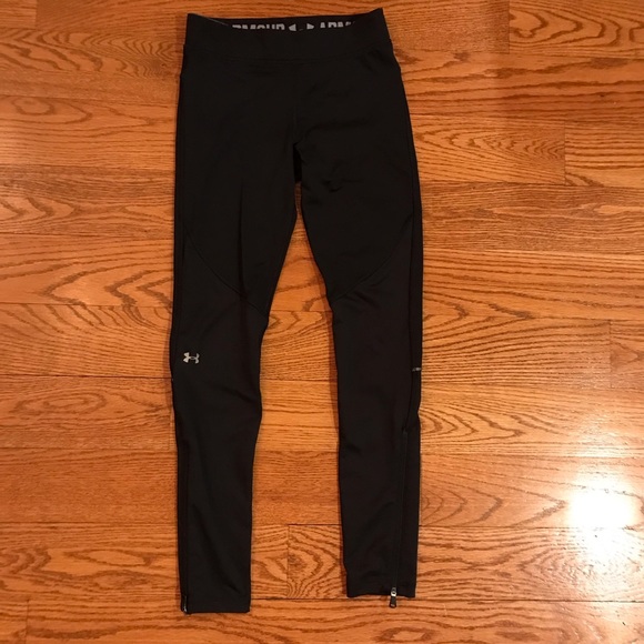 Under Armour Pants - Womens athletic leggings